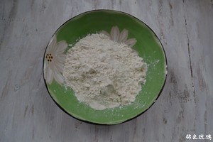 韭菜肉饼步骤1