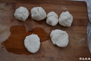 韭菜肉饼步骤6