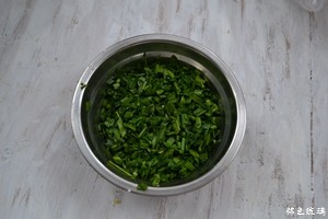 韭菜肉饼步骤3