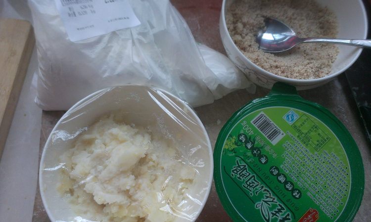 花生馅糯米饼步骤1