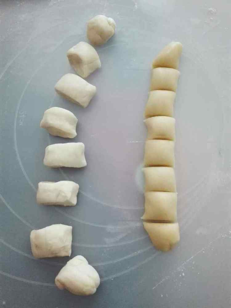 椰蓉红豆饼步骤6