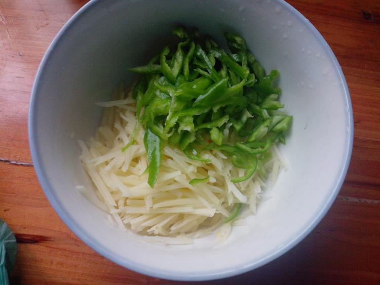 青椒土豆饼步骤4