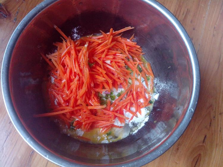 红萝鸡蛋饼步骤5