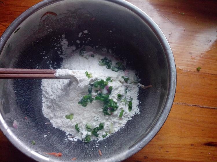 白菜芝麻饼步骤4