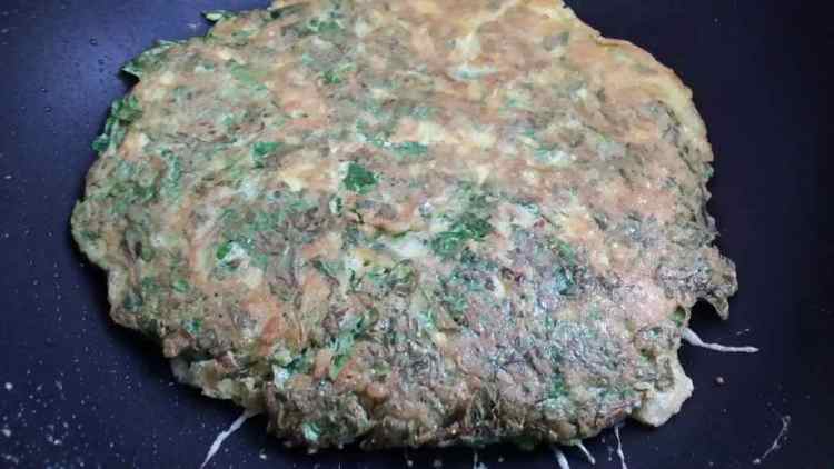芹菜蛋饼步骤4