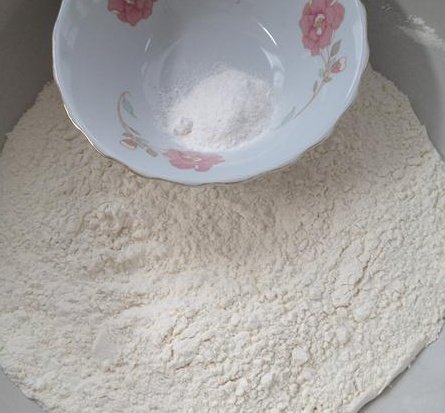 芝麻油酥烧饼步骤1