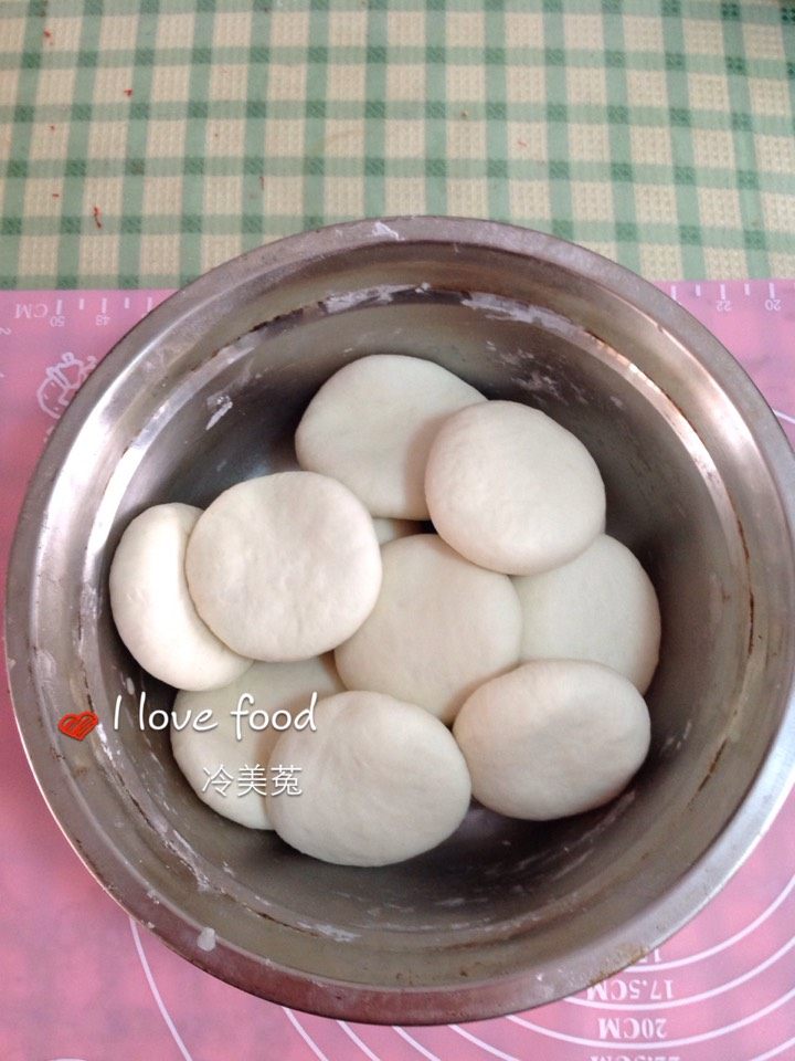 油盐肉烧饼步骤11