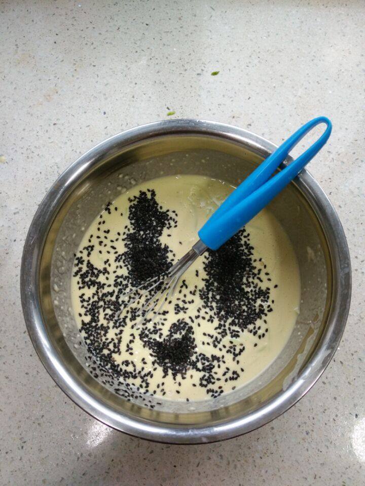 黄瓜芝麻蛋饼步骤5