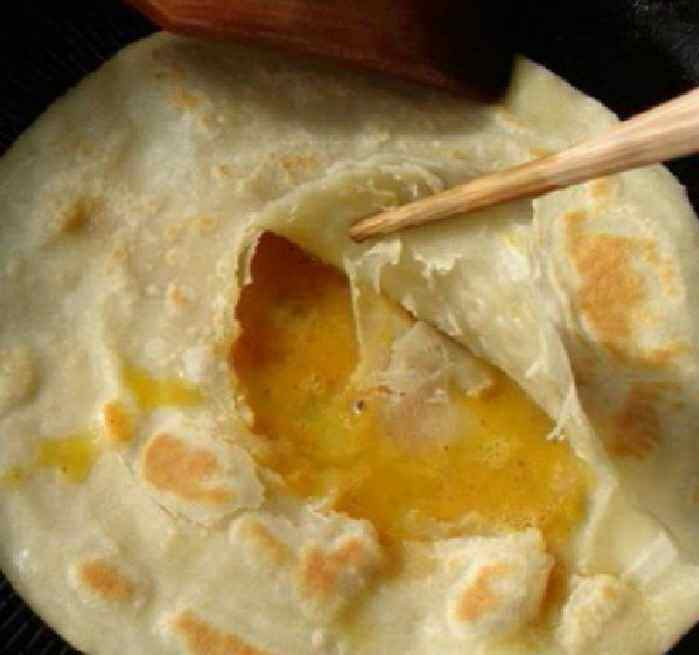鸡蛋火腿灌饼步骤4
