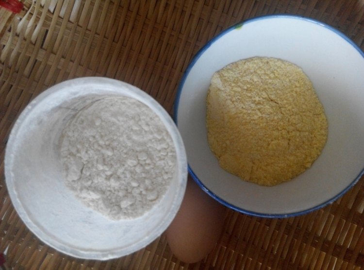 荠菜鸡蛋软饼步骤1