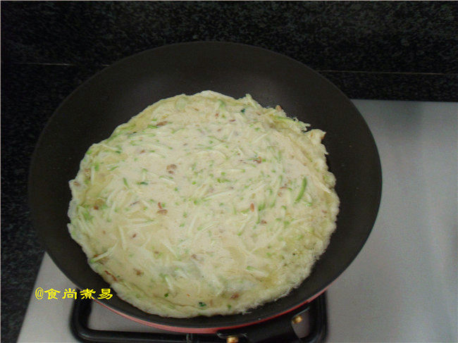 虾仁西葫芦饼步骤9
