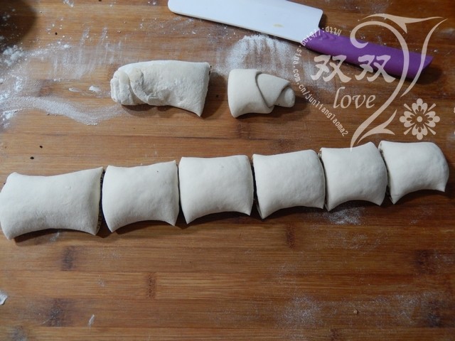 黑芝麻肉松饼步骤7