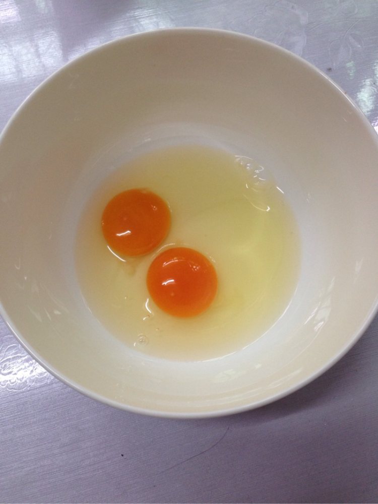香蕉牛奶鸡蛋饼步骤1