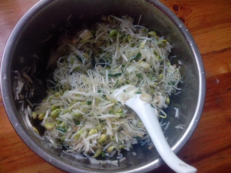 豆芽米粉煎饼步骤7