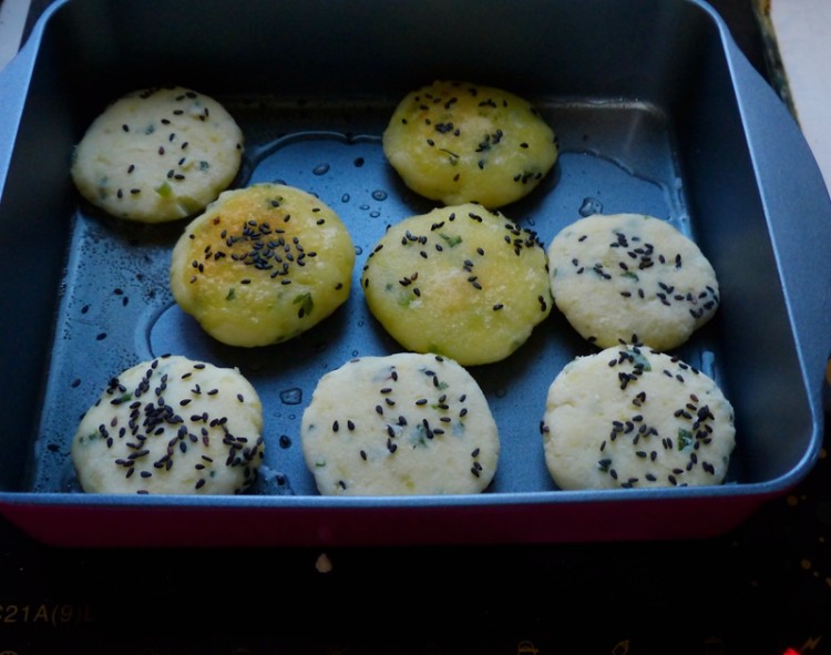 葱香土豆饼步骤8