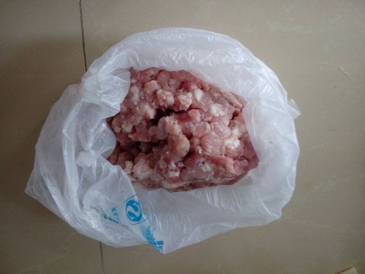 猪肉饼步骤1