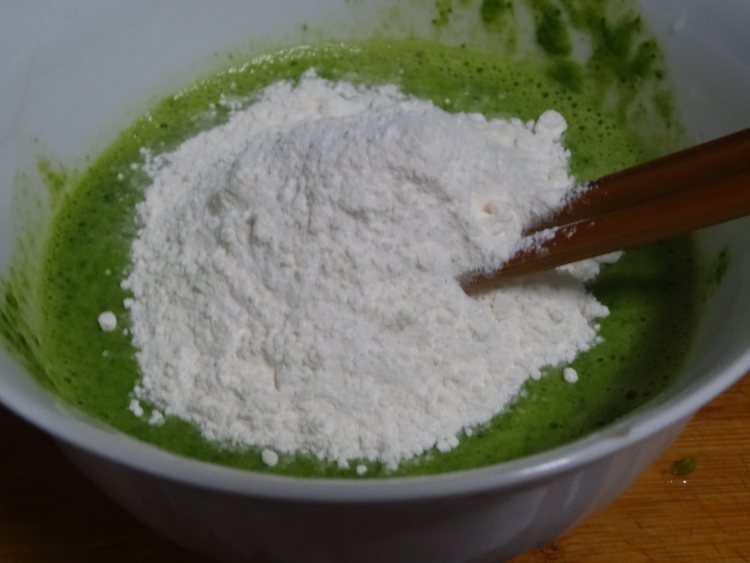 番茄菠菜鸡蛋饼步骤6