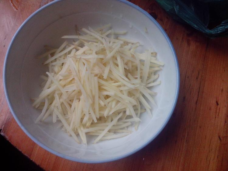 土豆鸡蛋煎饼步骤3