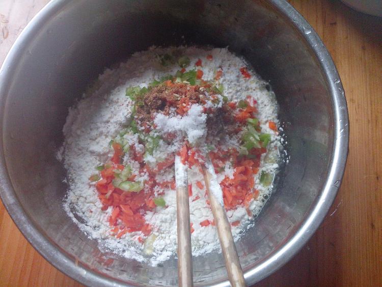 青椒红萝卜煎饼步骤6