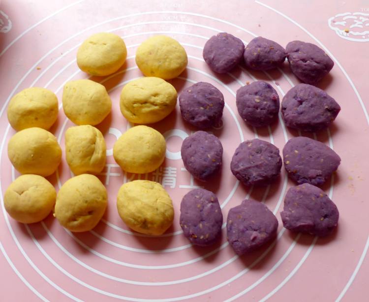 南瓜紫薯饼步骤7