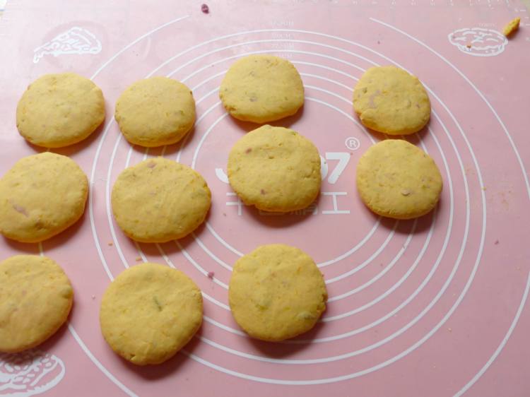 南瓜紫薯饼步骤9