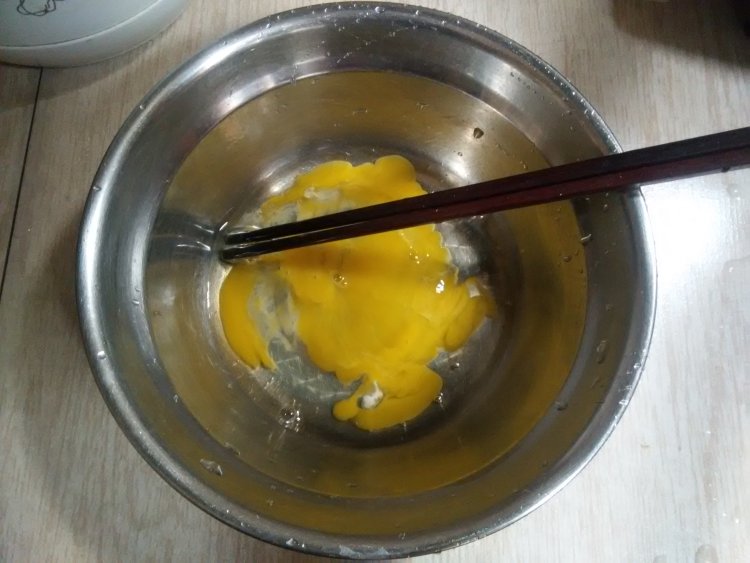 虾皮蒜苗煎饼步骤3