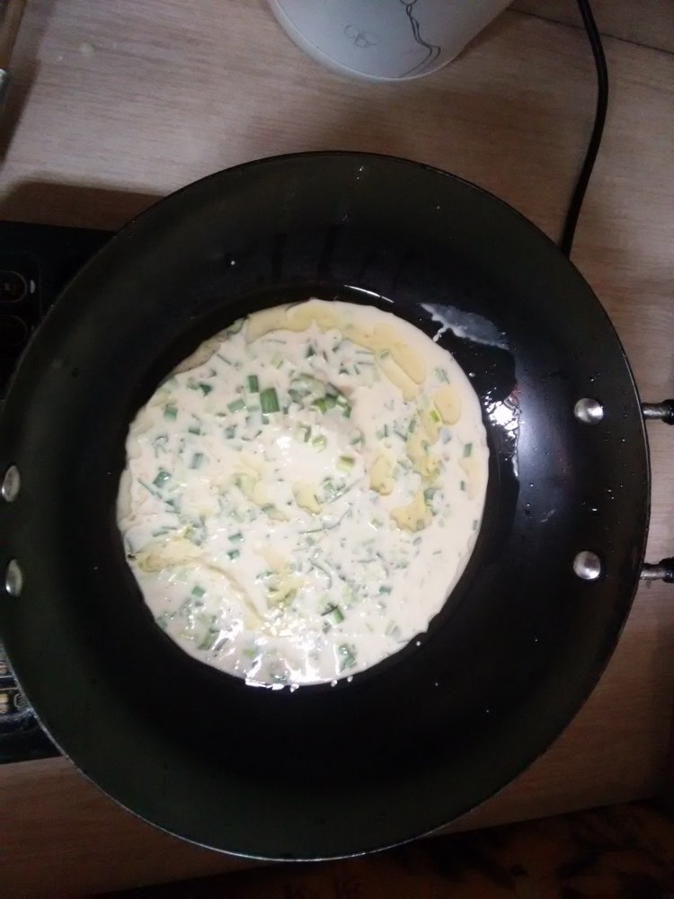 虾皮蒜苗煎饼步骤6