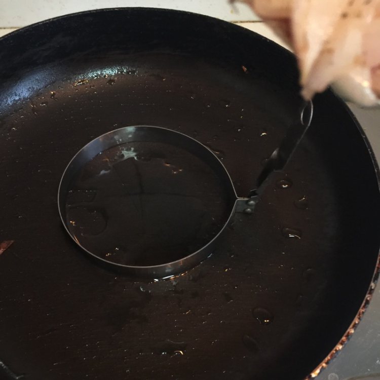 西班牙土豆鸡蛋饼步骤12