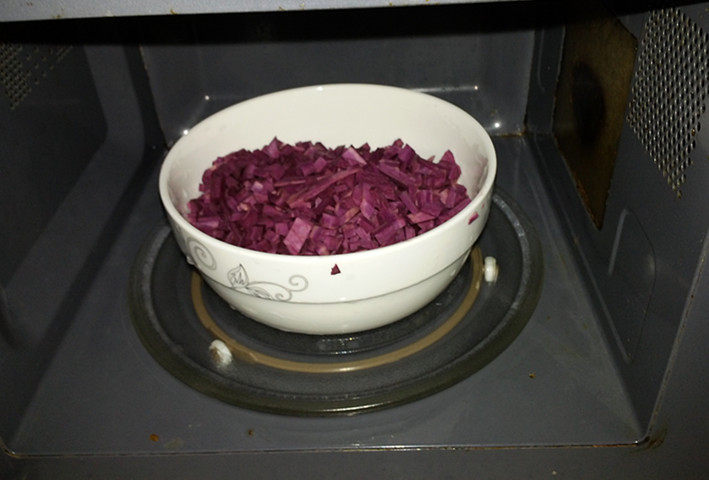 芝麻南瓜紫薯饼步骤5