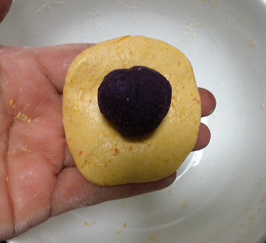 芝麻南瓜紫薯饼步骤10