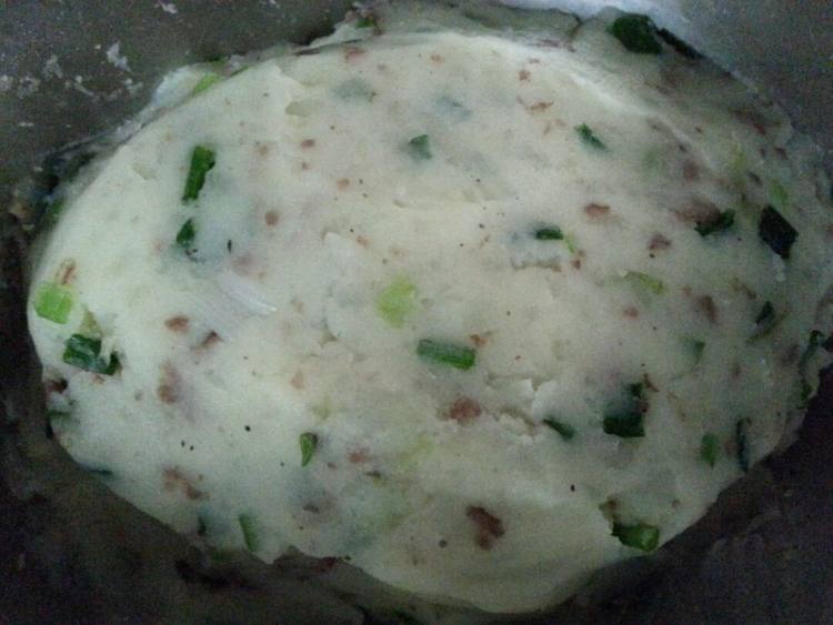葱香牛肉土豆饼步骤4