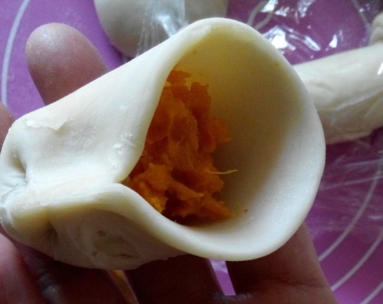 鸡蛋果酥饼步骤8