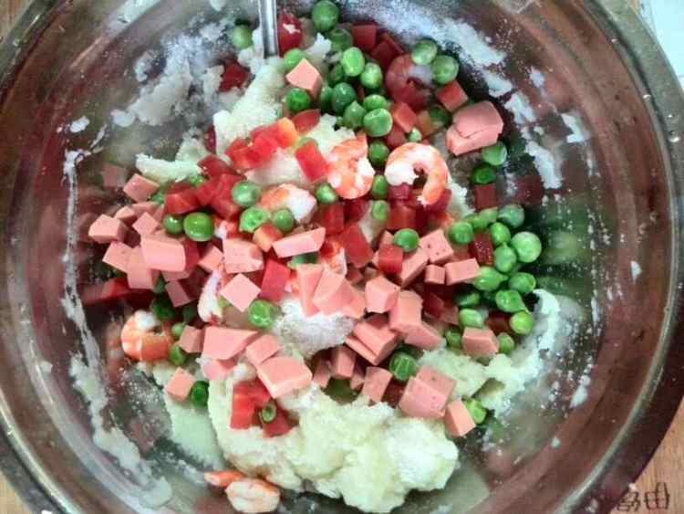 虾仁土豆泥饼步骤2