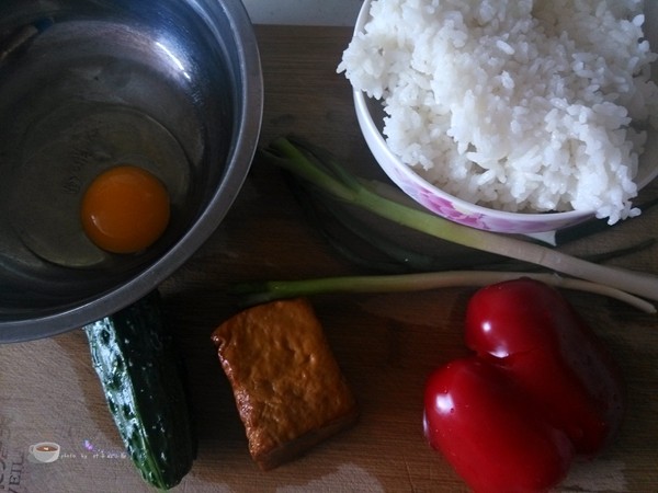 香煎米饭饼步骤1