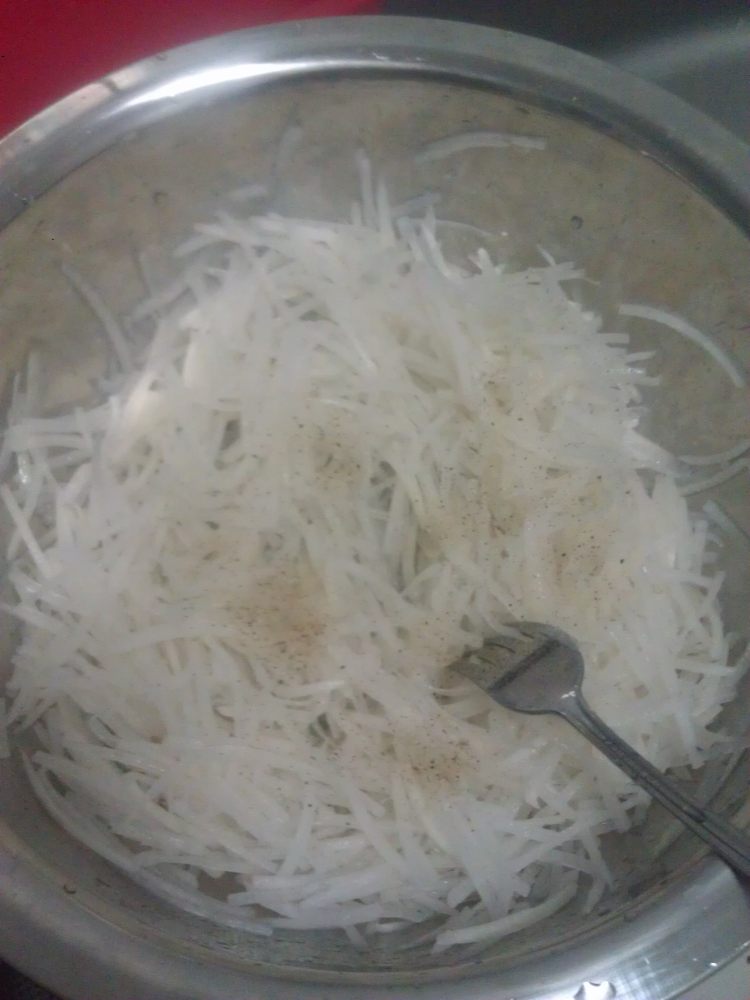 萝卜丝鸡蛋饼步骤2
