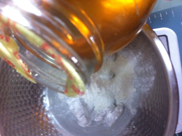 芝麻紫薯芋头饼步骤6
