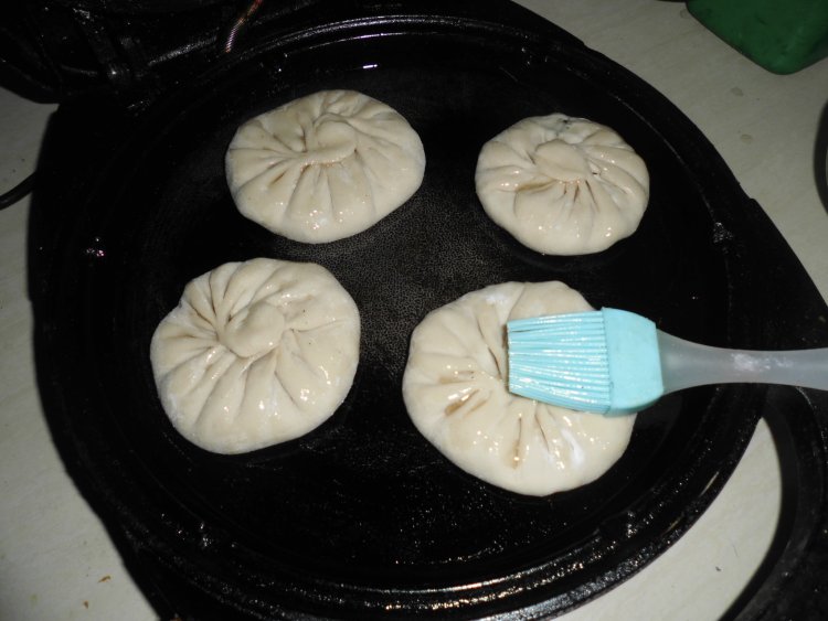 茄子肉馅饼步骤14