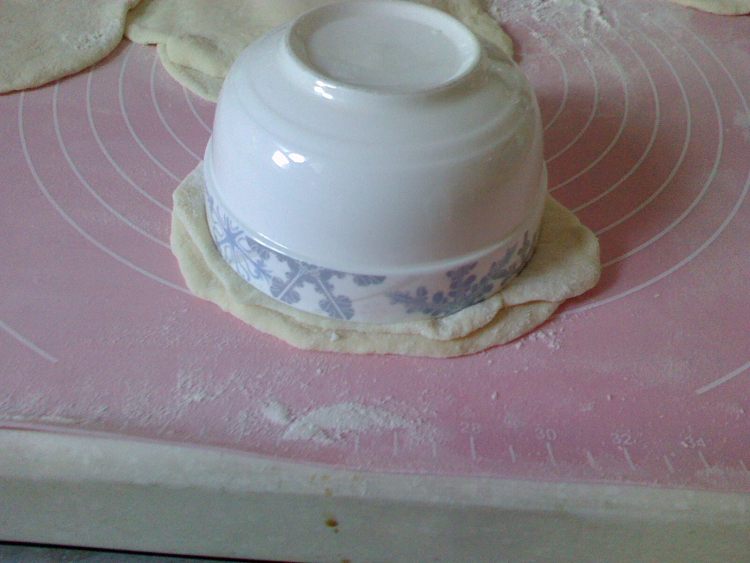 葱香鸡蛋馅饼步骤9