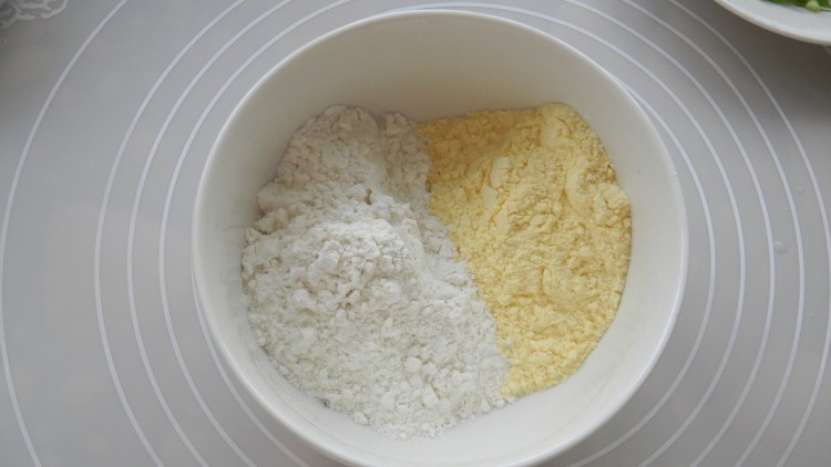 火腿豆芽煎饼步骤2