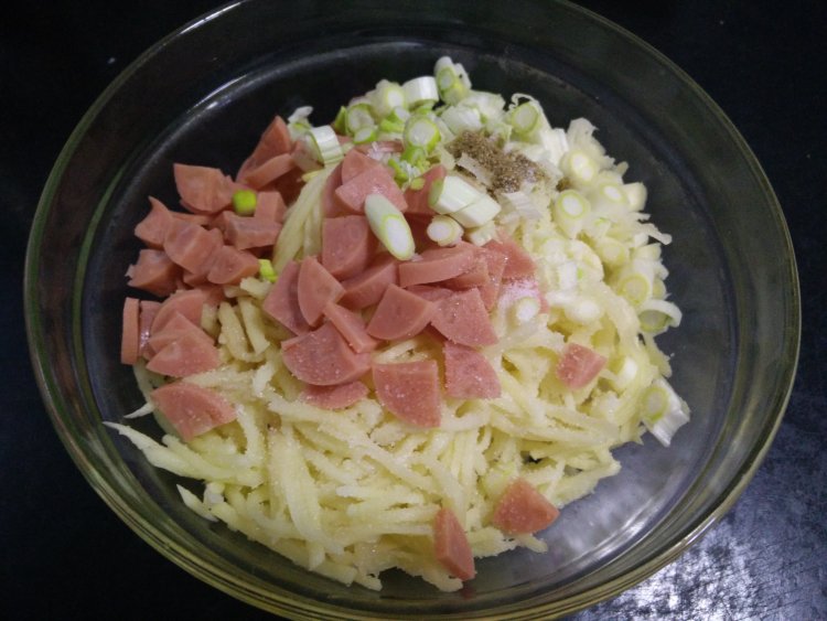 窝蛋土豆丝饼步骤4