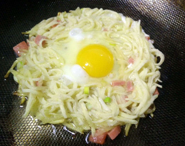 窝蛋土豆丝饼步骤8