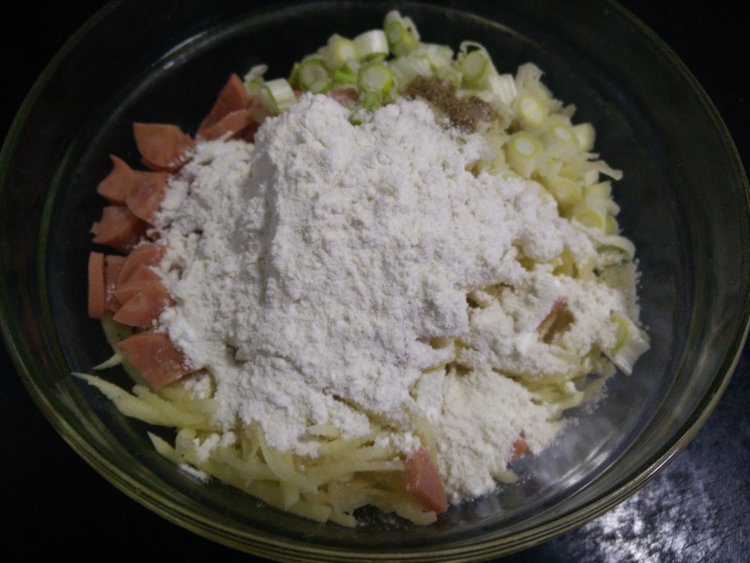 窝蛋土豆丝饼步骤5