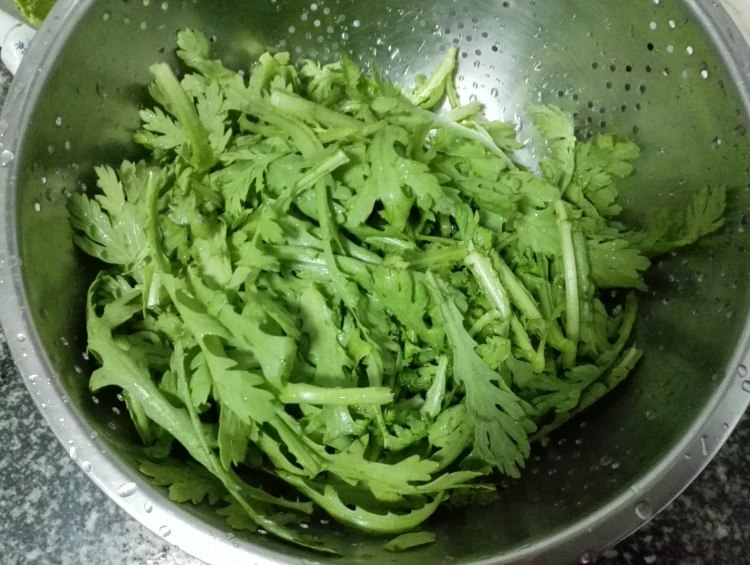 茼蒿鸡蛋饼步骤3