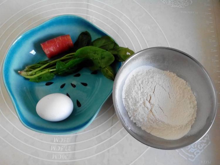 菠菜胡萝卜鸡蛋饼步骤1