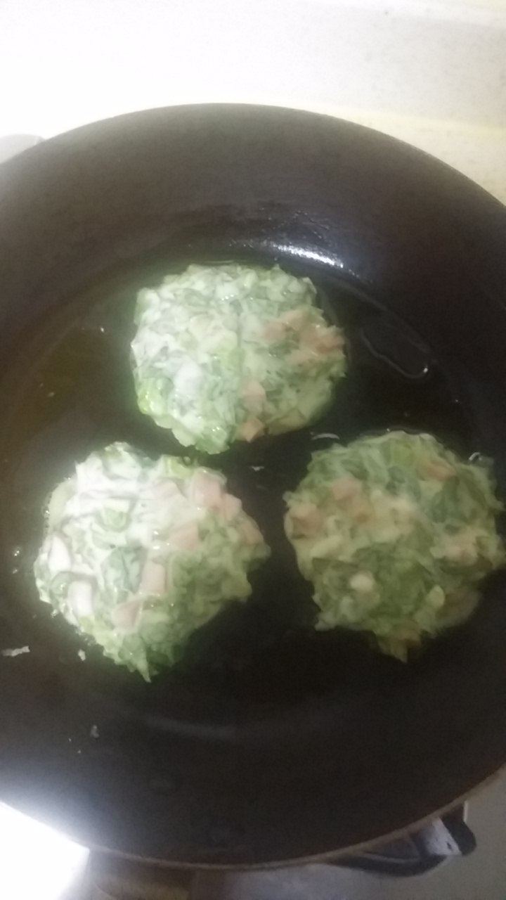青菜火腿煎饼步骤4