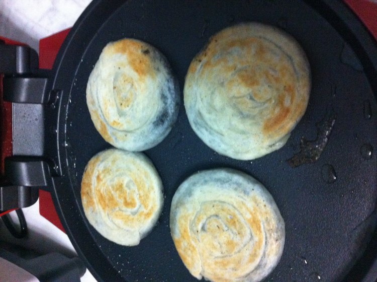 黑芝麻酥饼步骤11