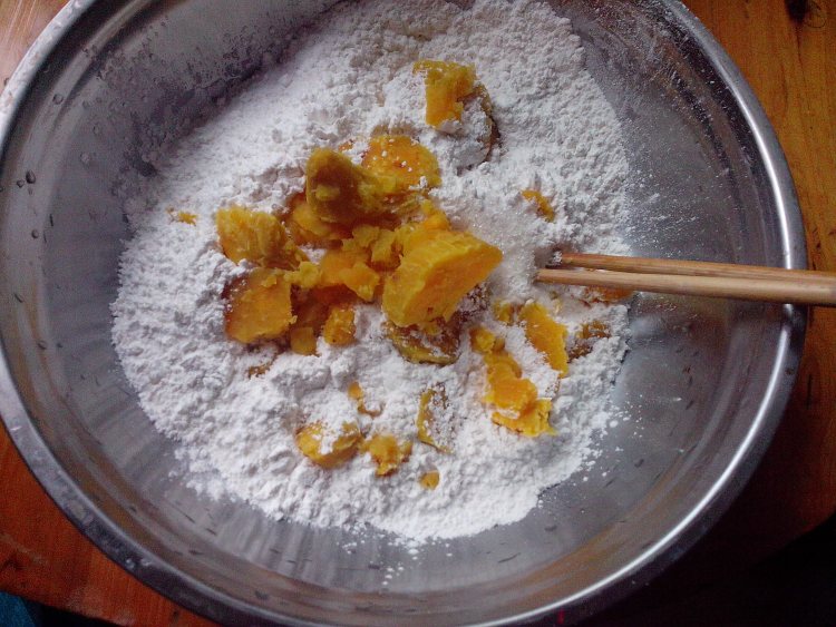 红薯糯米芝麻饼步骤5