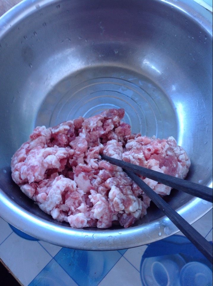 香酥猪肉饼步骤2