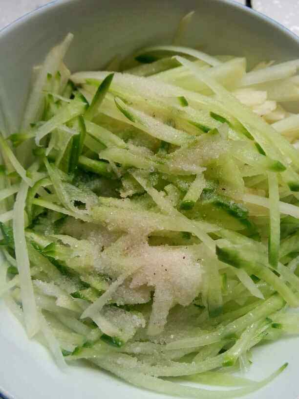 萝卜丝馅饼步骤2