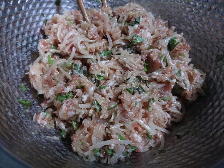 白萝卜丝肉饼步骤6